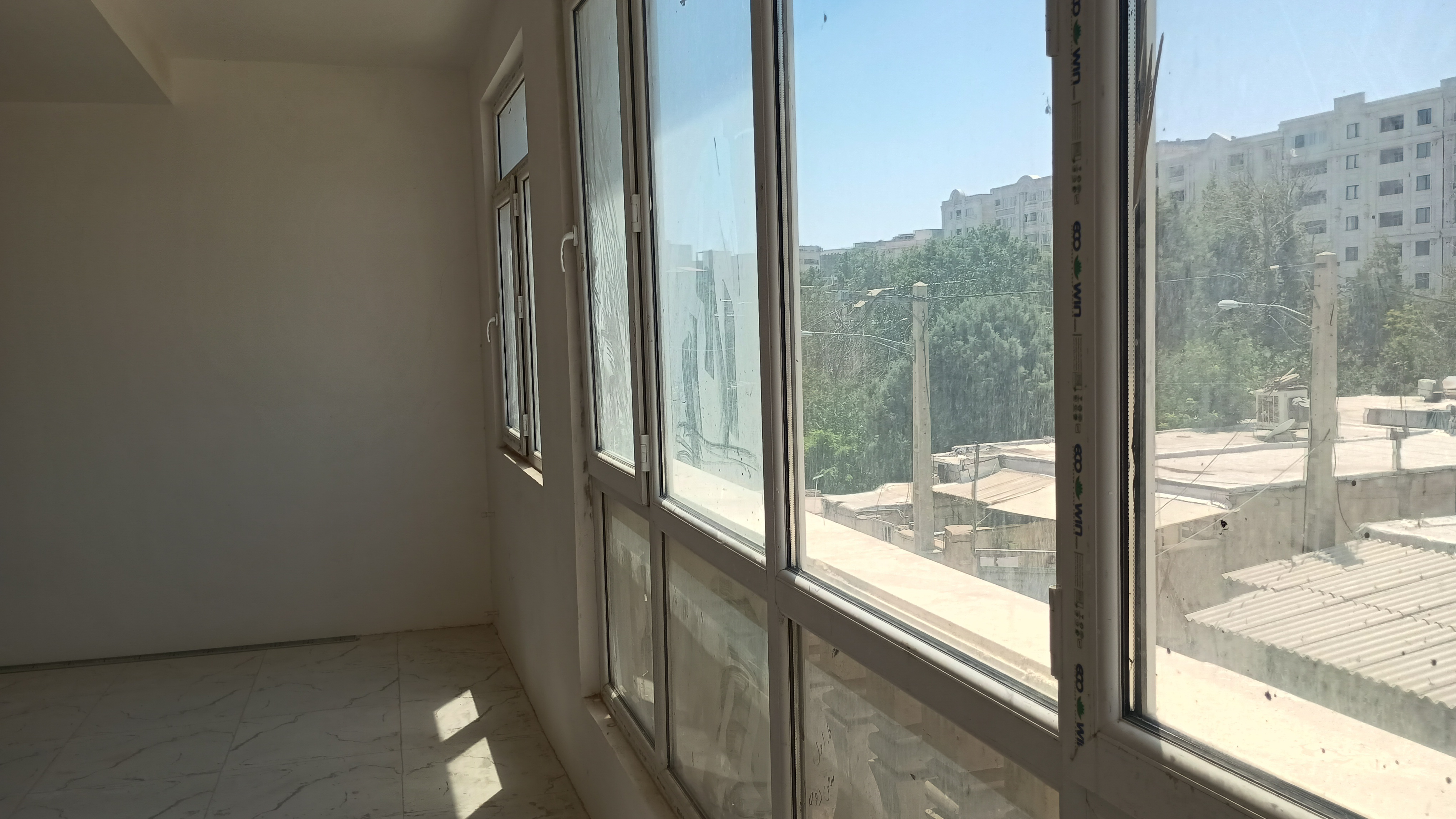 تصویر 3 از واحد 107 متری در محمدشهر فرمانیه